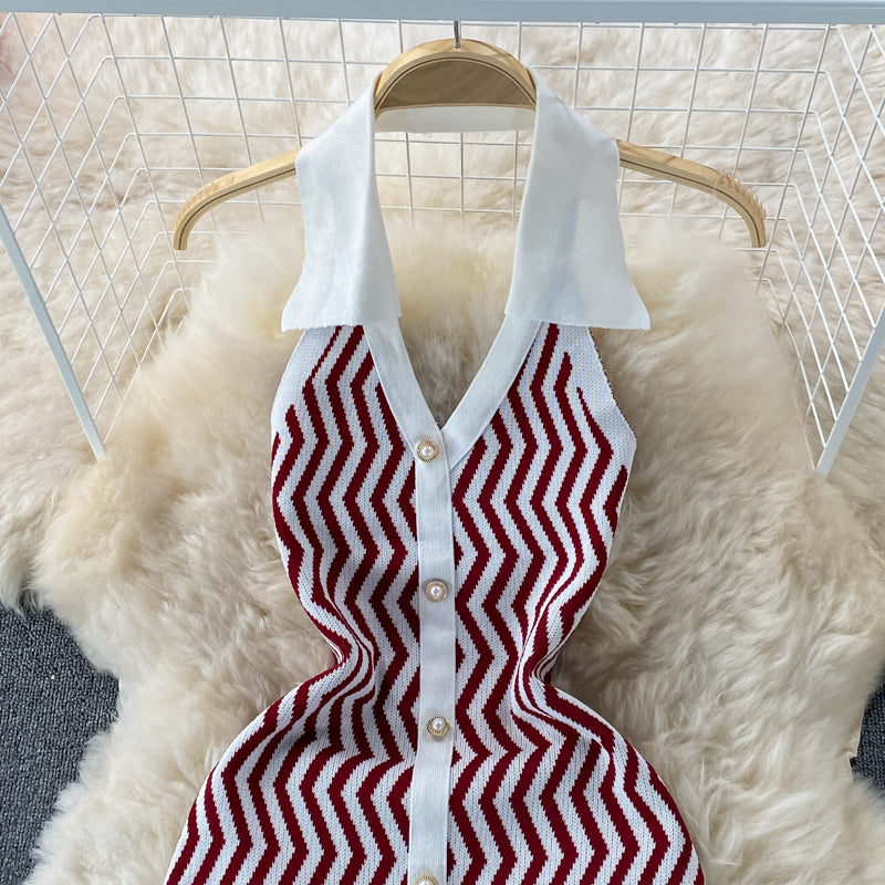 Sexy Strickkleid 3327 mit hängendem Hals und freiliegendem Rucksack an der Hüfte mit V-Ausschnitt