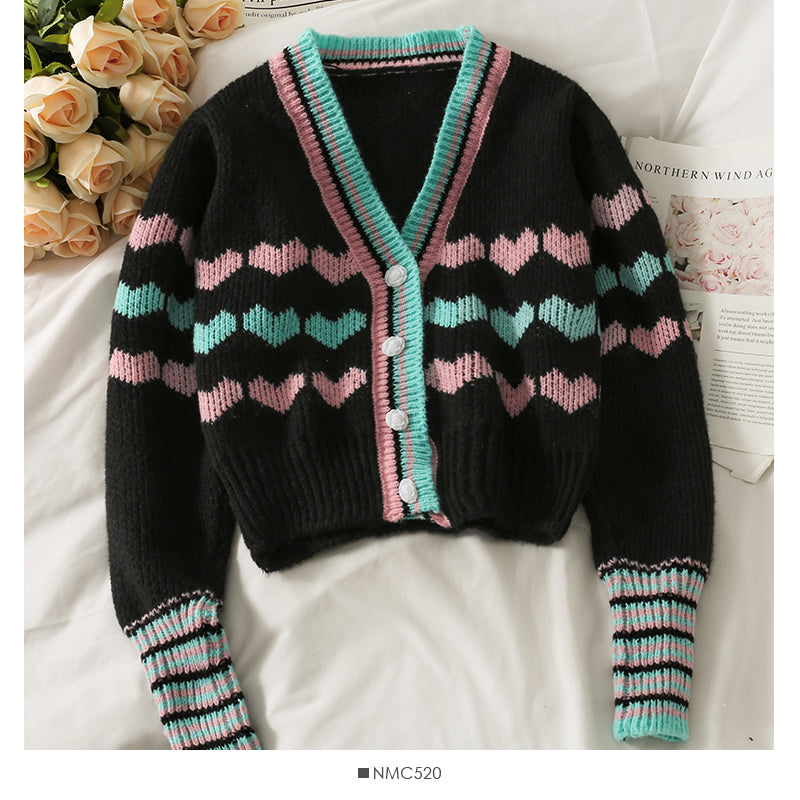 Pull slim court à imprimé coeur doux 1757