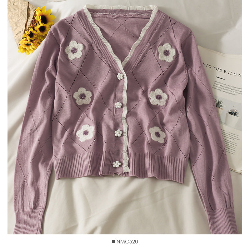 Haut cardigan boutonné à rayures et bords ondulés en blocs de couleurs Sweet Wind 1821