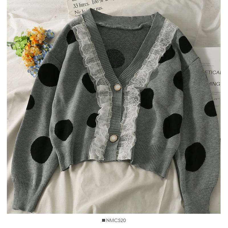 Pull à deux boutons à col bas et à gros points ondulés en maille cousue pour femme 1905