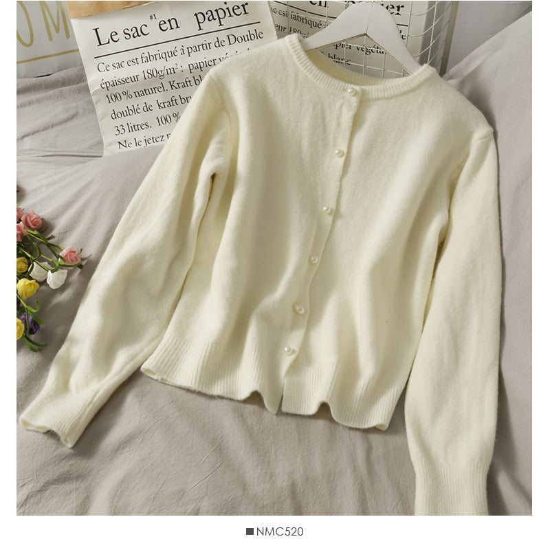 Sweet Wind Pearl Einreihiger Cardigan mit Rundhalsausschnitt 1718