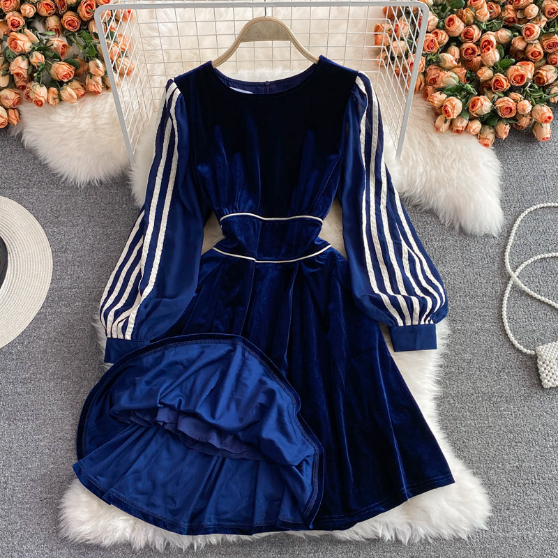 Robe en velours faux deux pièces à manches longues et à rayures de qualité 3229