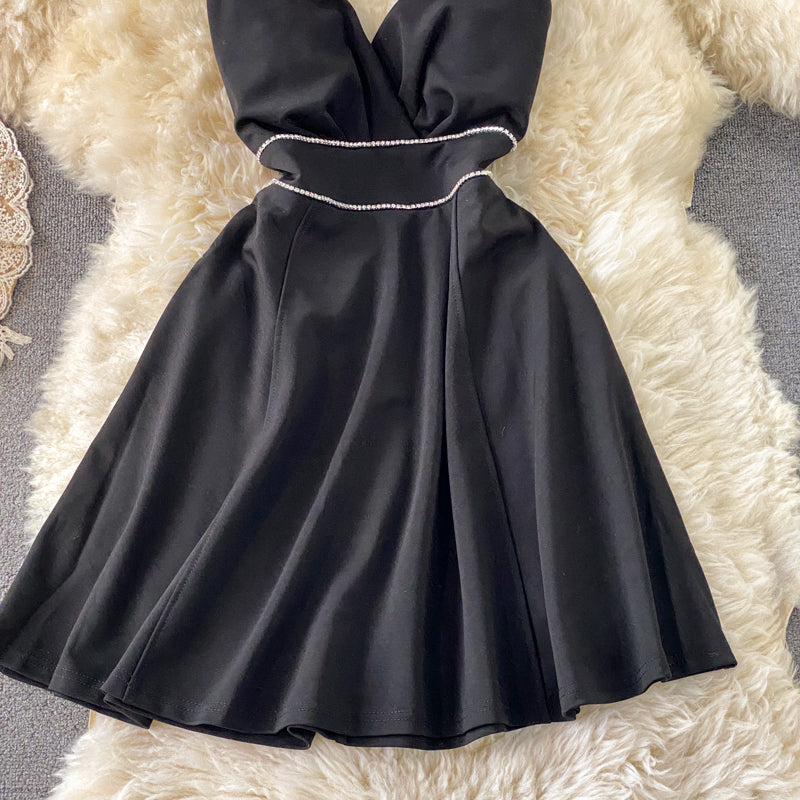Low cut V-neck, open back, waist closed, strapless princess skirt 2784
