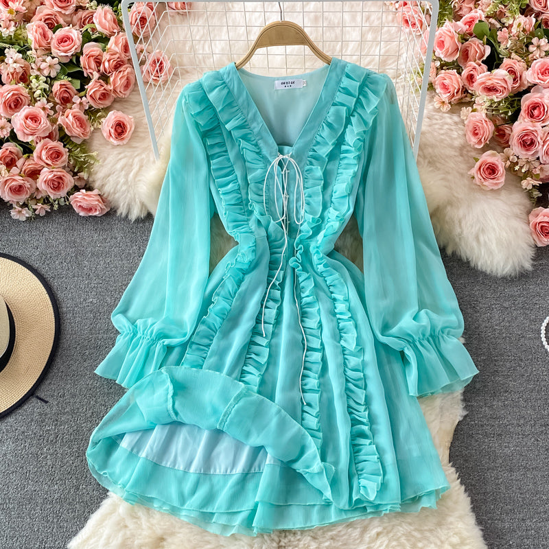 Robe à manches longues et col en V à volants 3079
