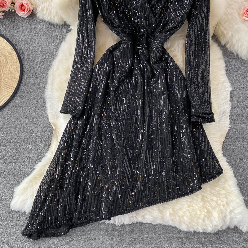 Robe sexy à paillettes irrégulières et col en V 3097