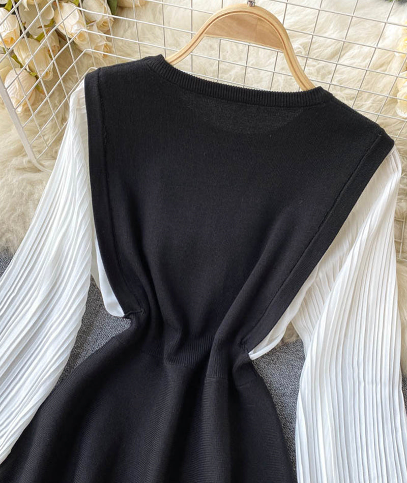 White and black knitted dress 989
