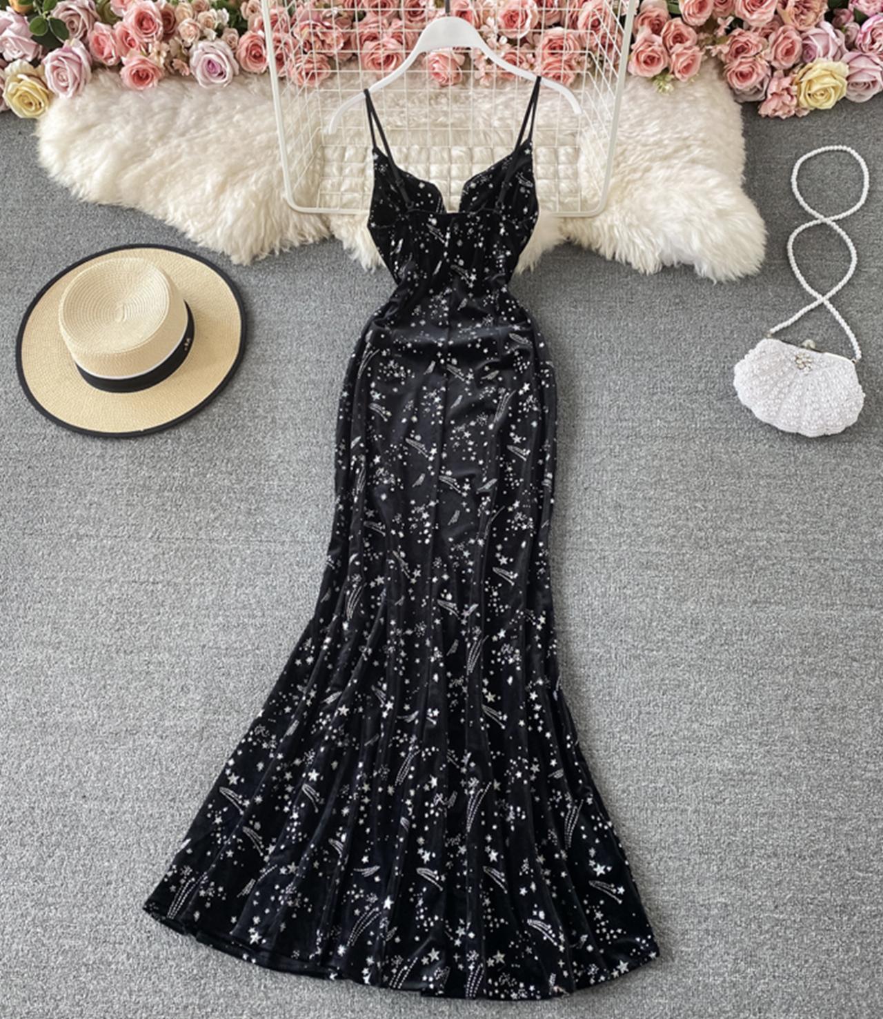 Black v neck velvet dress 758
