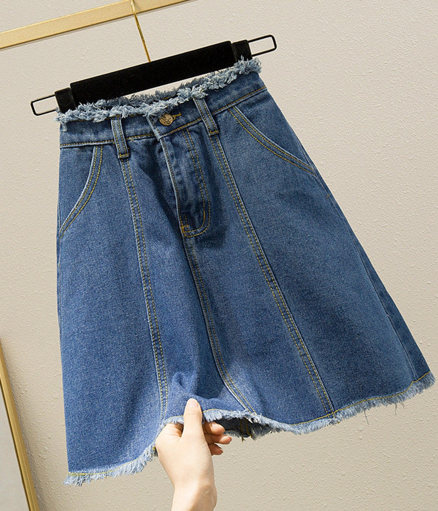 Jolie jupe en jean coupe A 3516