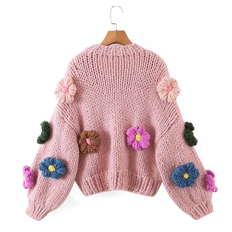 Strickjacke 7374 mit dreidimensionaler Blume und dicker Sticknadel