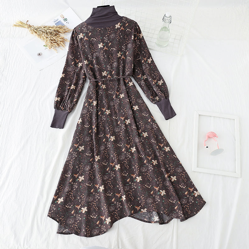 Robe fleurie à col montant avec surpiqûres 4783