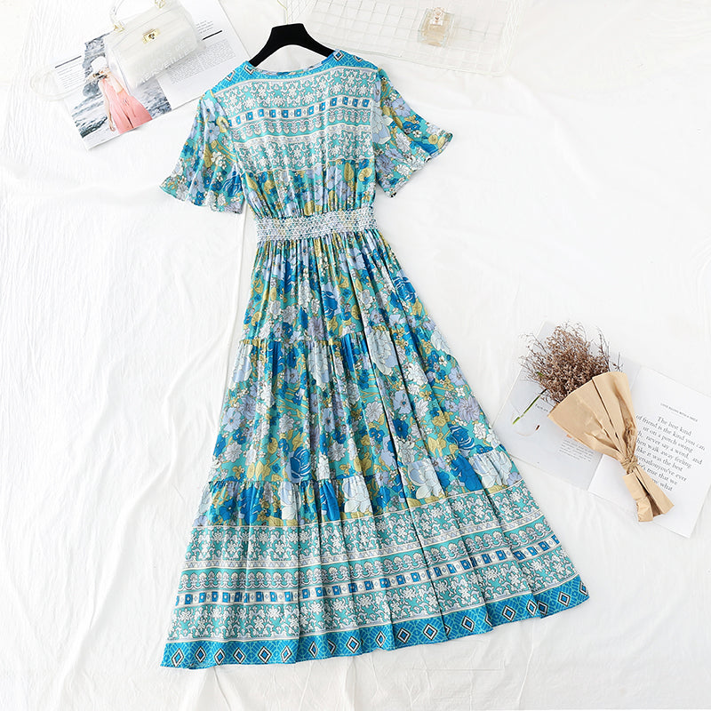 Robe en coton fleurie fine à col en V et taille française 4212