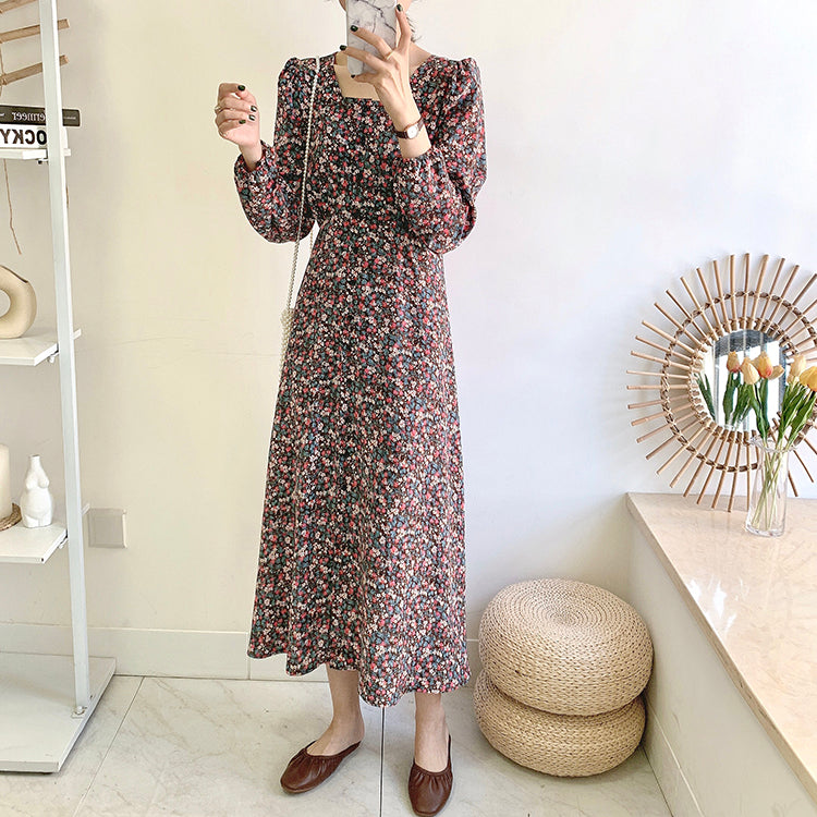 Robe fleurie vintage féerique à lacets et col carré jusqu'aux genoux 3911