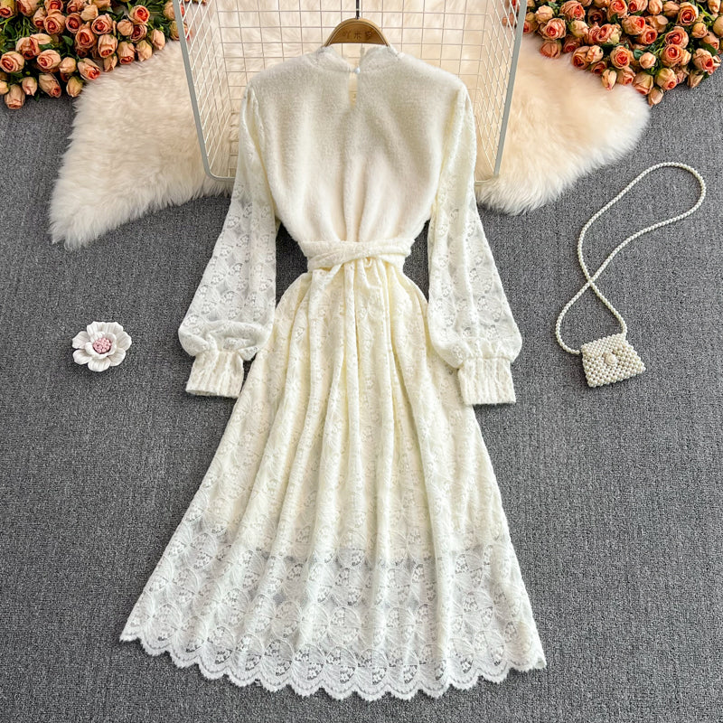 Robe en dentelle à col montant et jupe slim à la mode 3769
