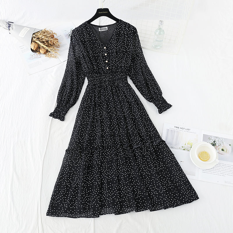 La nouvelle taille est fine et la robe vintage en mousseline 3860