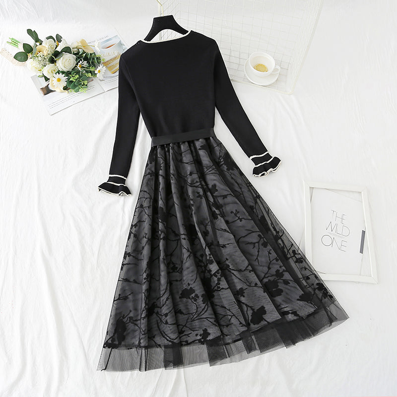 New mesh stitched small black skirt Hepburn embroidered skirt 4434