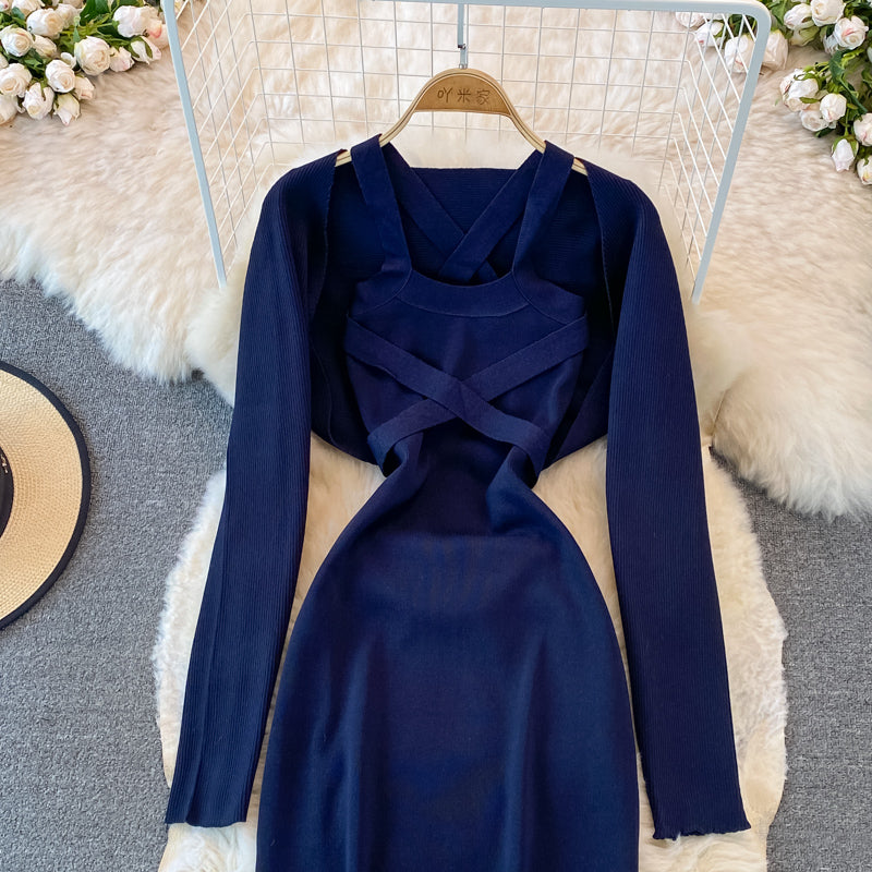 Robe en maille moulante avec col et hanches 3756