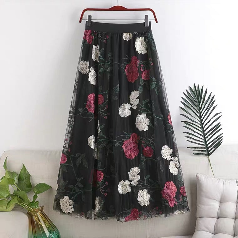 Jupe fée midi en maille brodée de grandes fleurs, élégante et douce 3632