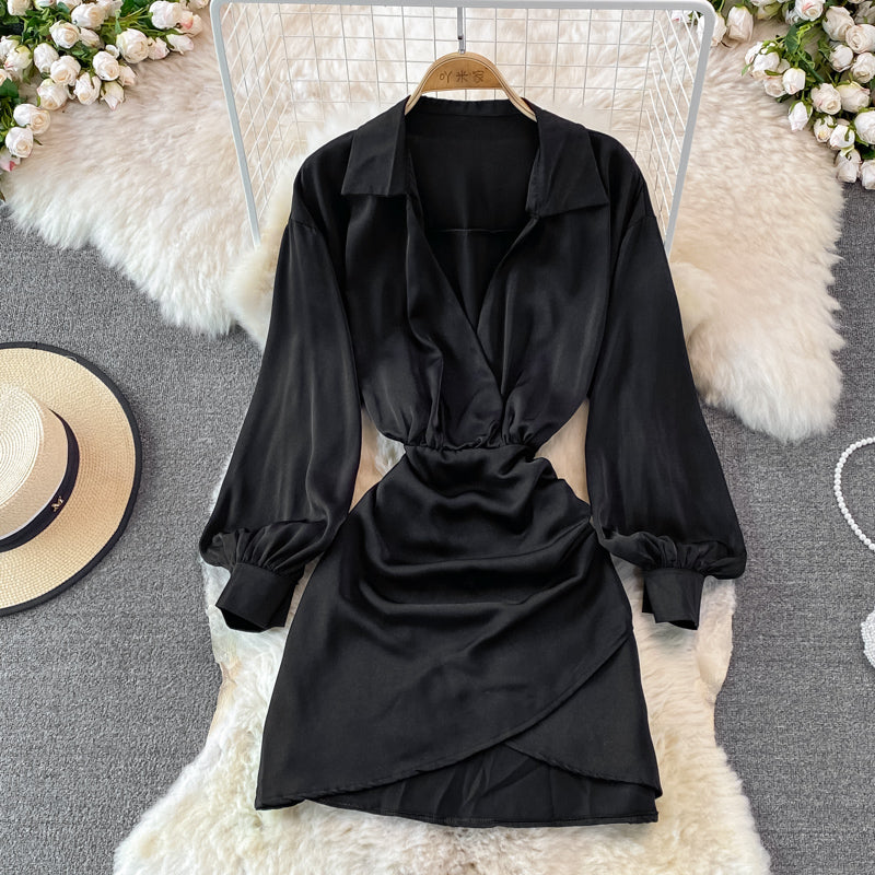 Robe plissée à taille à revers et à bas fessier 3752