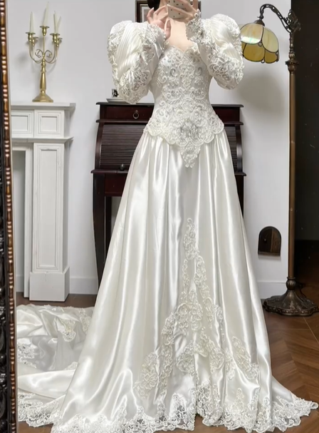 Ivory Vintage Satin Wedding Gown, V‑Neck, Vintage Leg‑of‑Mutton Puff Long Sleeves, Exquisite Lace Appliqués Fitted Waist, Satin Full‑Skirt With Long Train, Lace Trim On Hem, Bridal Prom Dress gh8758