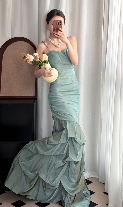 Dusty‑Mint‑Green‑Vintage‑Gown Spaghetti‑Strap Sweetheart‑Neck Full‑Cross‑Ruched‑Design Bodycon‑Mermaid Multi‑Layer‑Irregular‑Ruffled‑Cake‑Skirt Crinkled‑Chiffon‑Fabric Retro‑Evening‑Prom‑Dress gh8833