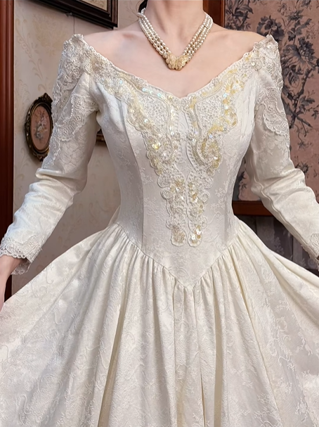 Cream Vintage Jacquard Satin Wedding Gown, V‑Neck Off‑The‑Shoulder Long Sleeves, Embroidered Appliqué Bodice, Pointed Waist, Voluminous Full Skirt, Prom Dress gh8639