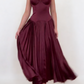 Brautjungfernkleid aus Satin – trägerlos, mit Korsett-Taille, plissiertem, weitem Rock, schmal geschnitten, gh6975