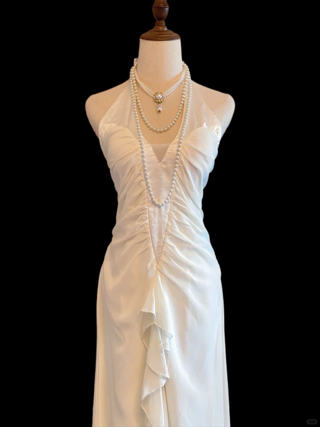 Vintage White Chiffon Halter Evening Gown, Halter V‑Neck, Ruched Twist Front, Cascading Ruffle Trim, Flowy Long Dress, Boho Bridal Prom Gown gh8904