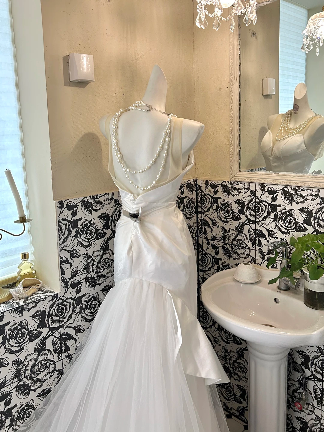 White Sleeveless Waist-Cinched Slim Fit Mermaid Long Romantic Dress, Wedding Gown gh7628