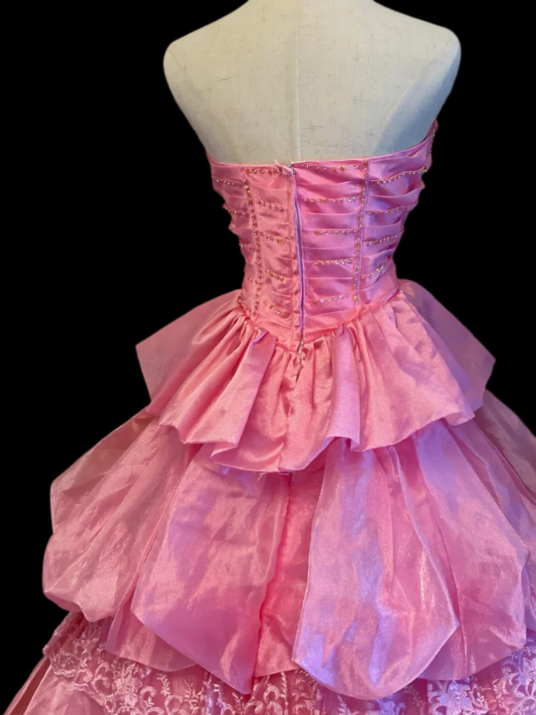 Pink Strapless Princess Ball Gown, Sweetheart Neck, Gold Stitching Beaded Corset Bodice, Multi‑Layer Ruffled Skirt With Lace Trim, Formal Prom Party Dress gh8911