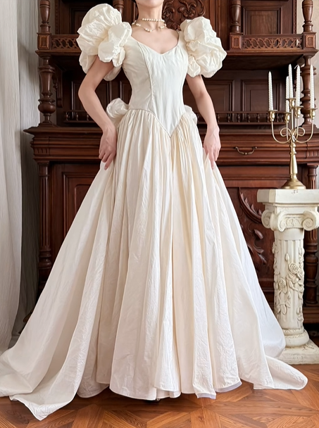 Cream Vintage Ball Gown, V‑Heart Neckline, Oversized Puff Short Sleeves, Pointed Fitted Waist With Side Bows, Textured Fabric A‑Line Long Train Prom Gown, Wedding Dress gh8628