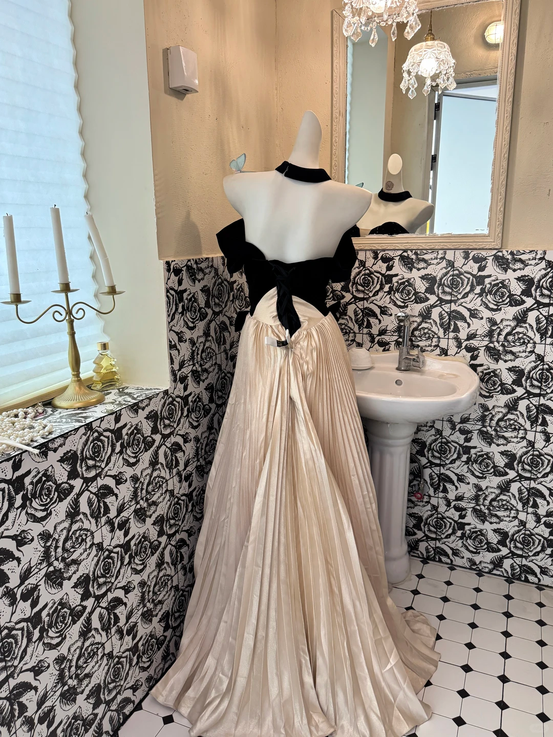 Black Strapless Waist-Cinched Spliced Champagne Full Flared Skirt Romantic Dress, Wedding Gown gh7620