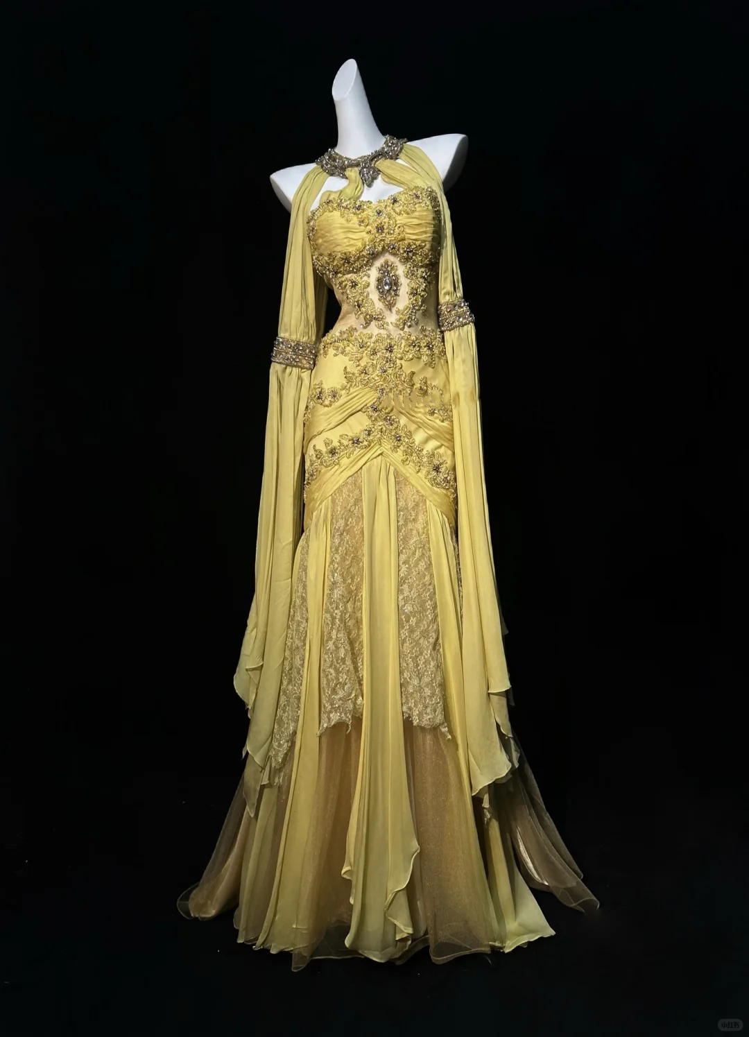 Halter Golden Yellow Prom Dress Sheer Bodice Rhinestone Floral Embroidery Tiered Chiffon Mermaid Formal Gown gh9554