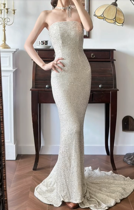 Silver‑White Sequin Vintage Prom Gown, Strapless Straight Bandeau Neckline, All‑Over Beaded Sequin Fitted Mermaid Silhouette, Long Mermaid Train, Sexy Vintage Evening Prom Dress gh8784