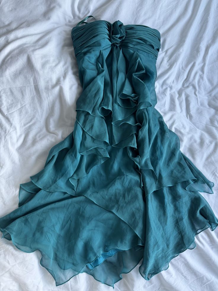 Robe de soirée rétro courte bustier en mousseline à volants gh7000