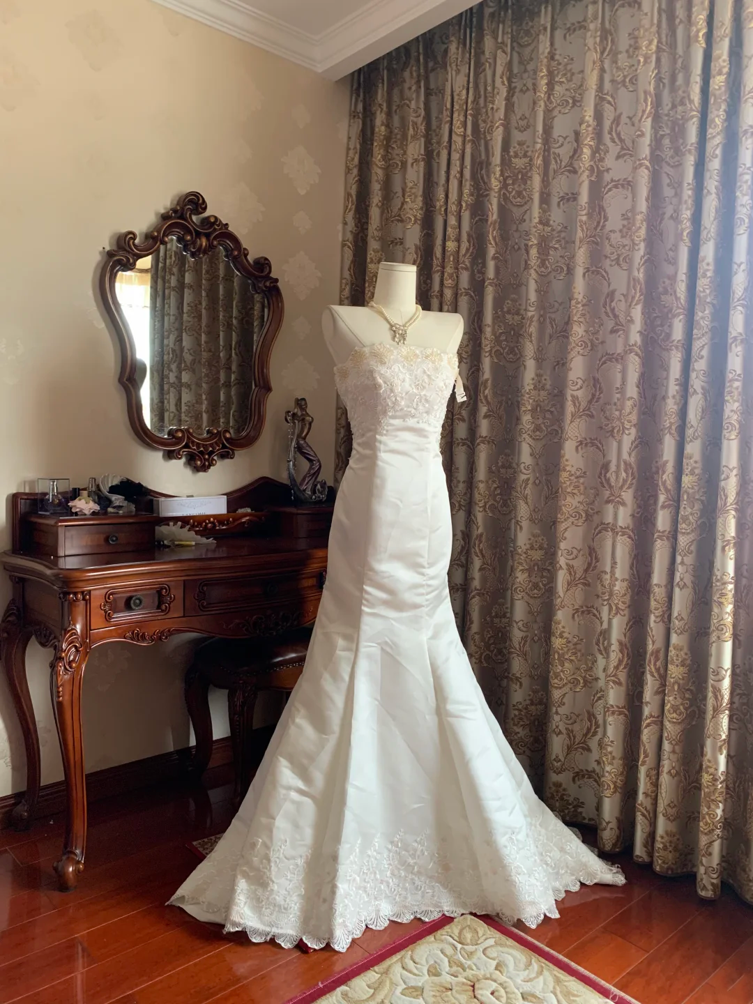 White Strapless Waist-Cinched Slim Mermaid Elegant Prom Dress, Graduation Gown, Wedding Dress gh7245