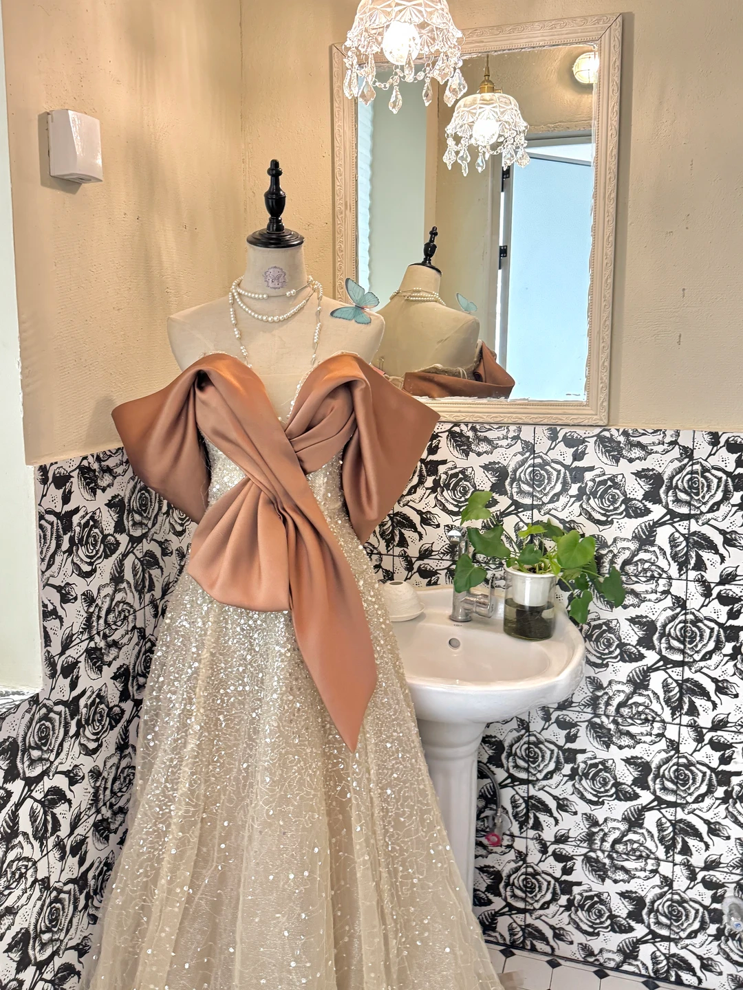 Ivory Strapless Waist-Cinched Full Flared Long Gentle Elegant Romantic Dress, Wedding Gown gh7669