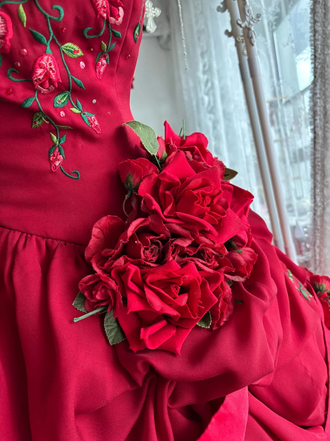 Red Strapless Gown with Fitted Waist and Puffy Skirt, Suitable for Prom, Evening Party and Wedding gh7358