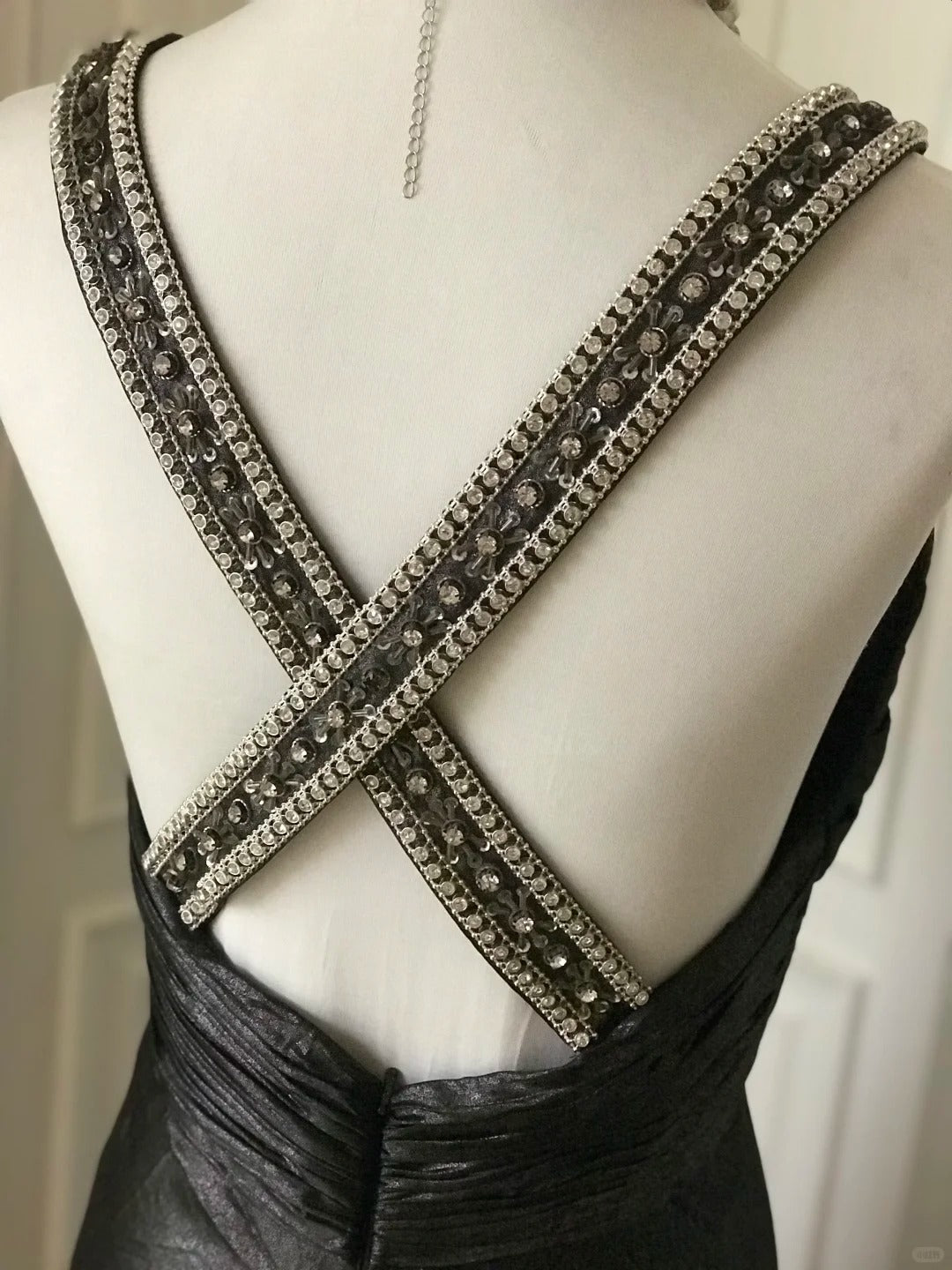 ✨🖤Robe de soirée longue en satin à col en V profond et perles noires, style cygne noir vintage Downton Abbey gh4390