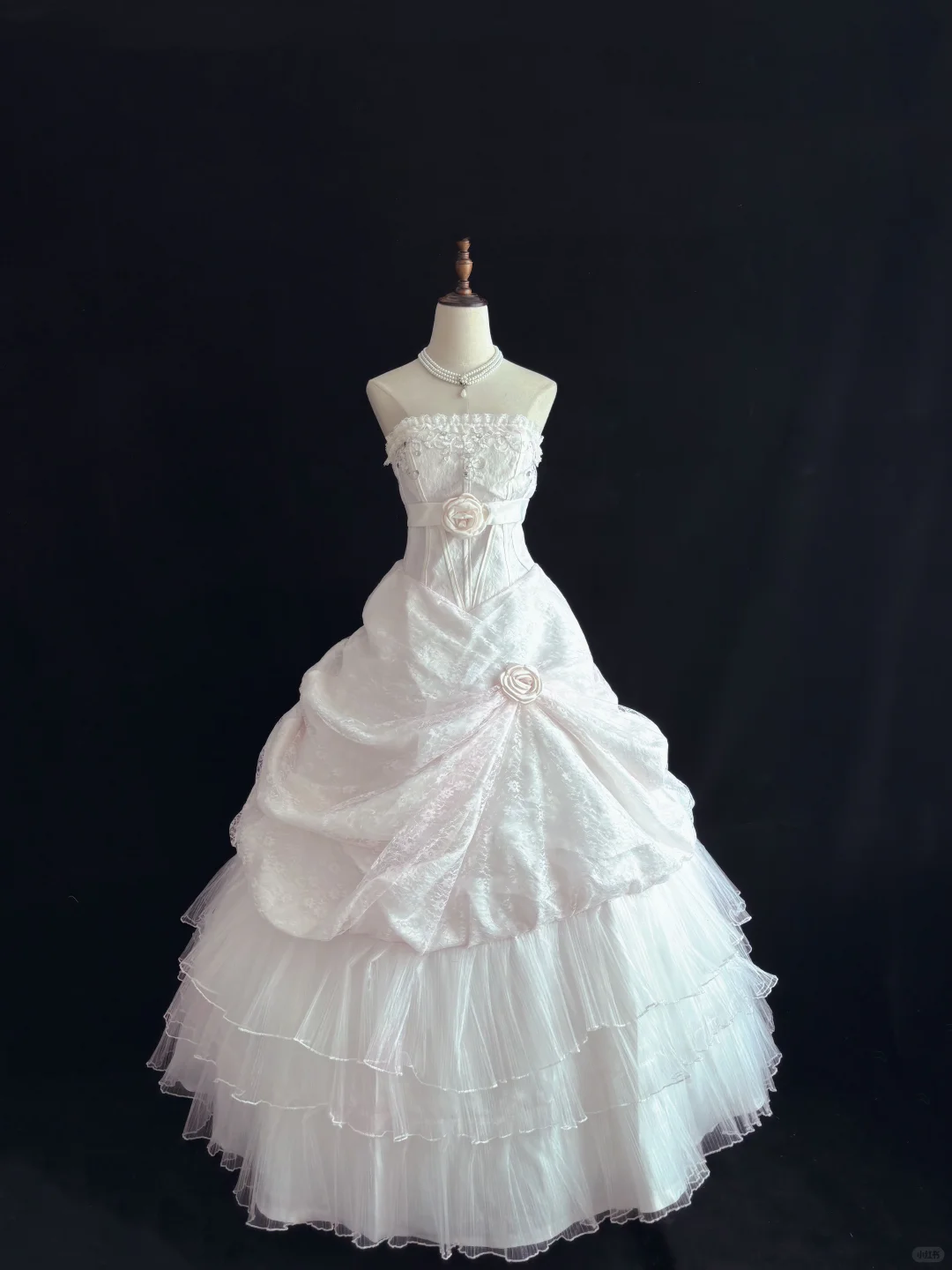 Blush Pink Strapless Romantic Gown, Fitted Waist, Lace Fabric, Fluffy Bud Skirt, Wedding Dress & Bridal Gown gh8187