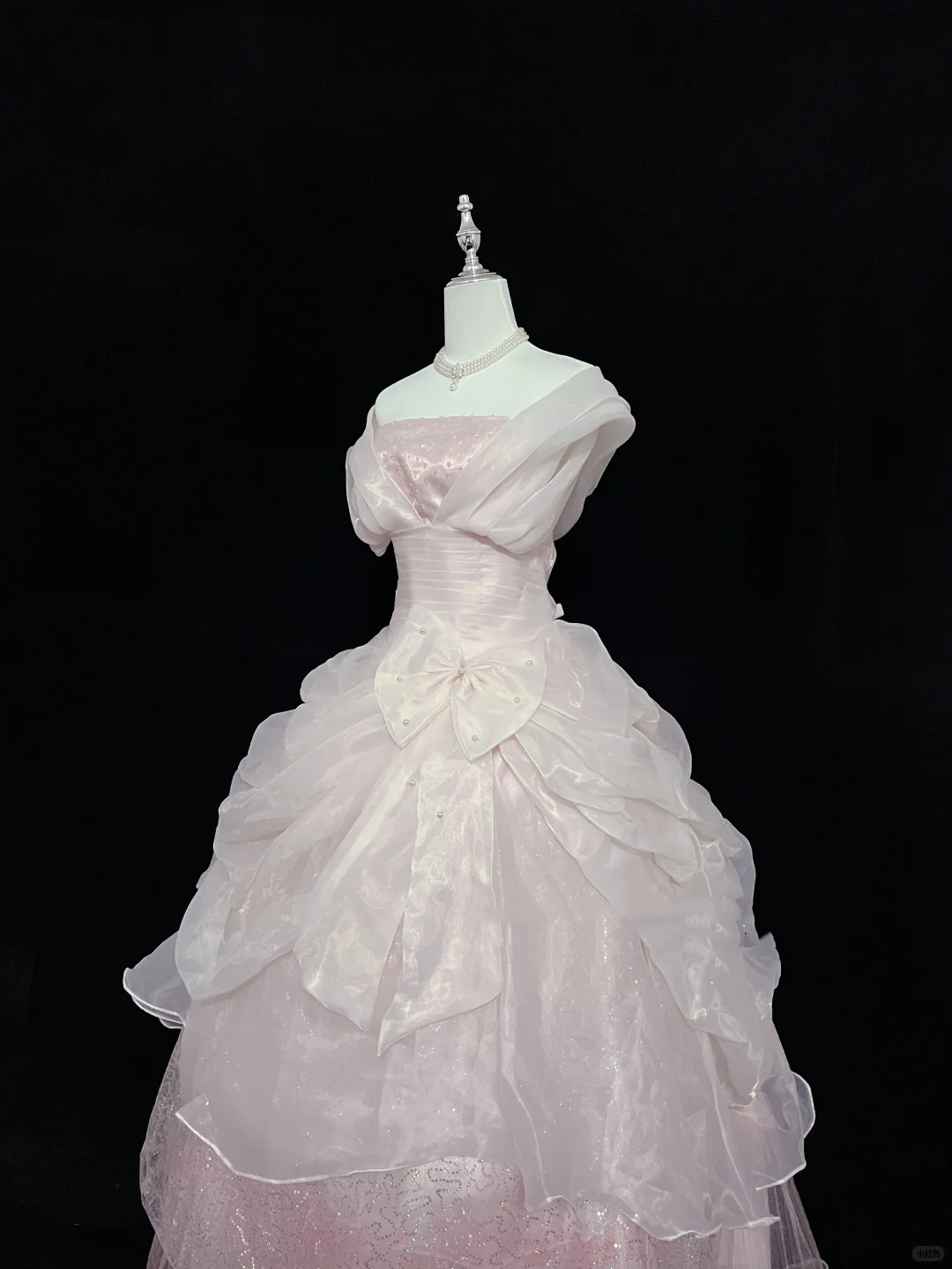 Blush Pink Vintage Neckline Cinched Waist Bow Voluminous Princess Skirt Romantic Dress, Wedding Gown gh8063
