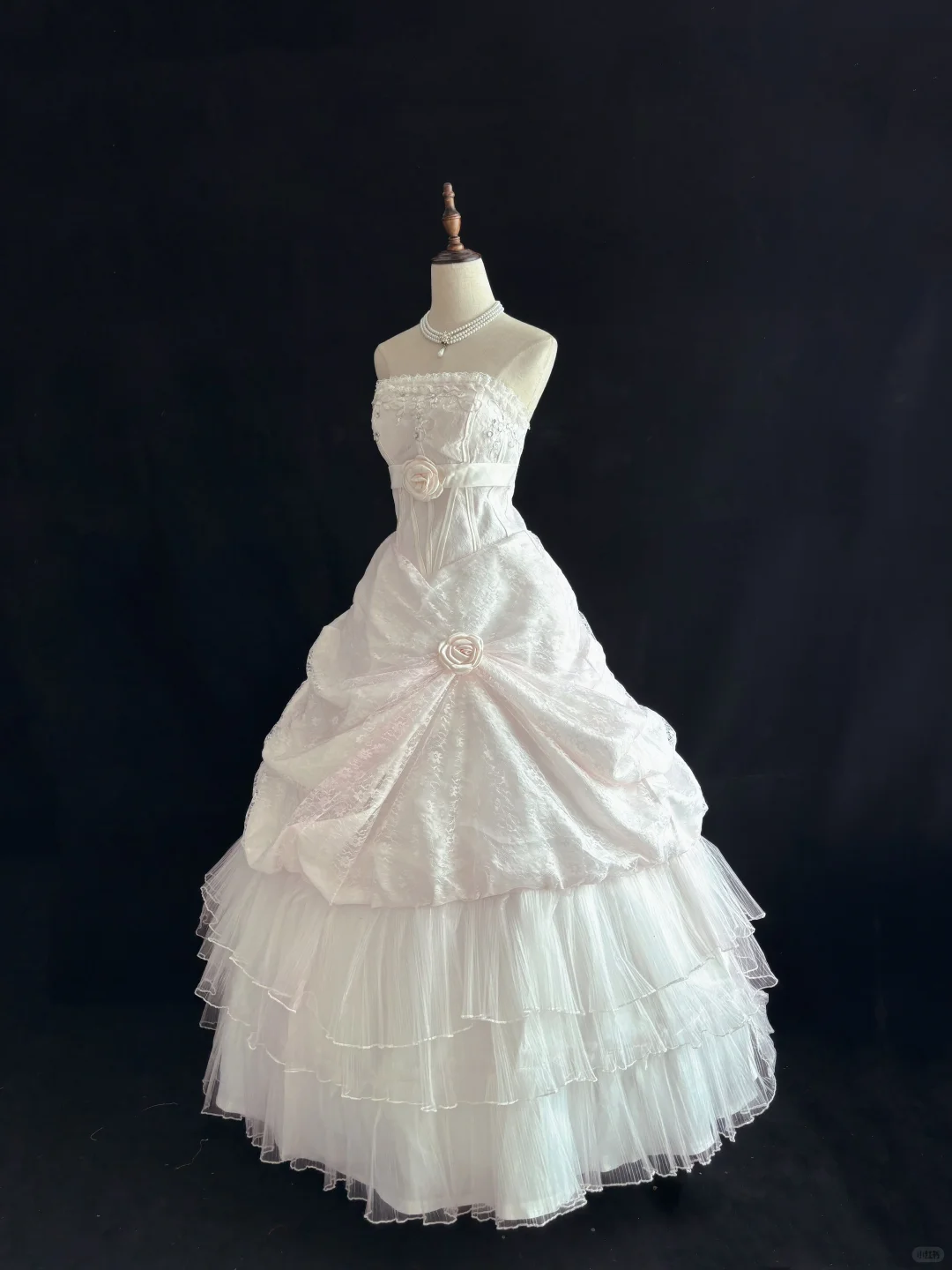 Blush Pink Strapless Romantic Gown, Fitted Waist, Lace Fabric, Fluffy Bud Skirt, Wedding Dress & Bridal Gown gh8187