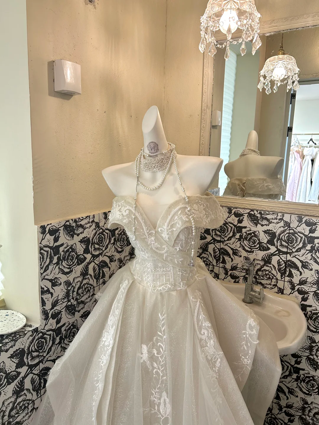 Ivory Strapless Cinched Waist Full Flared Skirt Long Elegant Romantic Dress, Wedding Gown gh7786