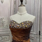 ✨Girlhomeshops - Robe de soirée courte en satin marron avec strass gh4985
