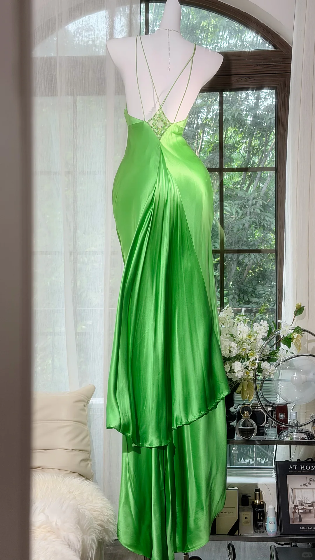 Bright Green Satin Spaghetti Strap V-Neck Mermaid Evening Dress, Rhinestone Detail Formal Prom Gown gh9506