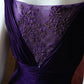 Robe de soirée longue convertible en satin violet foncé à col en V avec détail de fleur en cristal gh6743