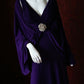Robe de soirée longue convertible en satin violet foncé à col en V avec détail de fleur en cristal gh6743