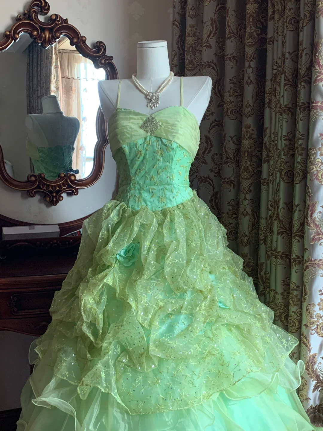 Fresh Green Spaghetti Strap Waist-Cinched Voluminous Skirt Prom Dress, Birthday Ball Gown, Evening Party Gown gh7280