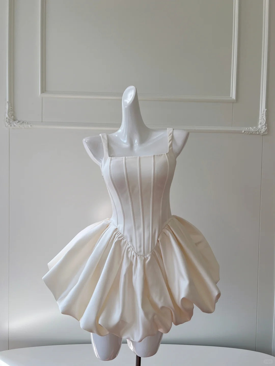 Moonlight Weißes kurzes Satin-Heimkehrkleid Partykleid gh4763