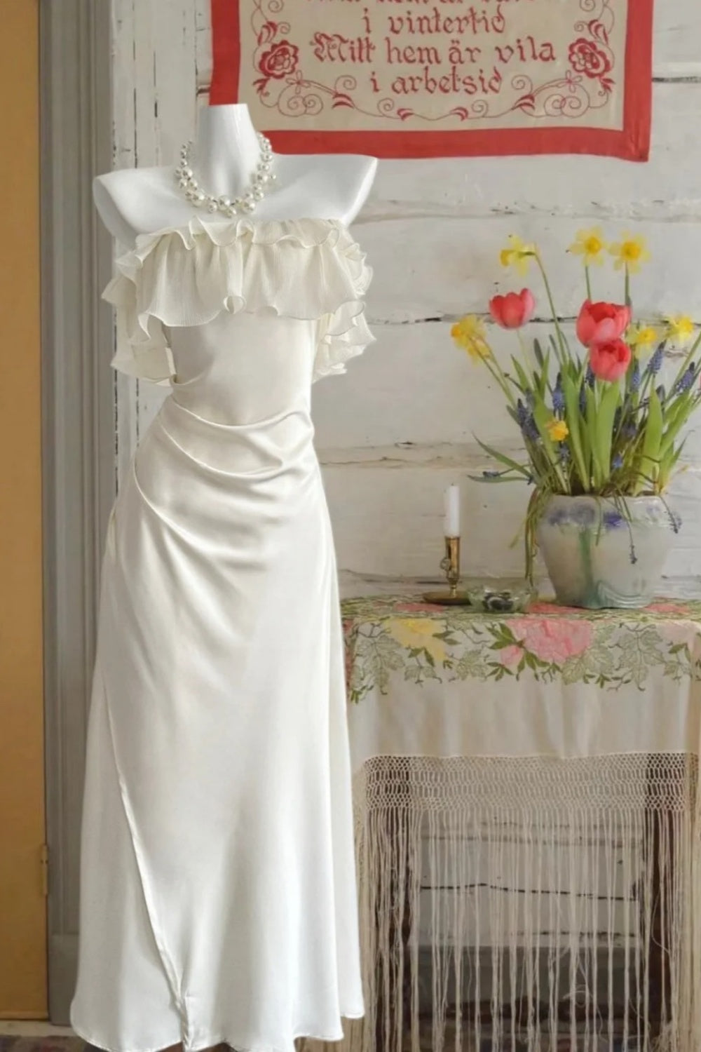 girlhomeshops – Langes weißes Chiffon-Heimkehrkleid mit Rüschen, gh5697