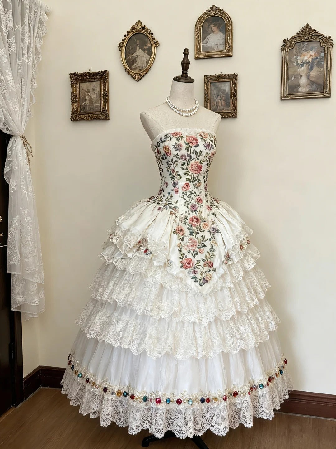 Girlhomeshops - Robe de soirée bustier à empiècements, longueur au sol, style jardin classique, en satin brodé et dentelle, gh5889
